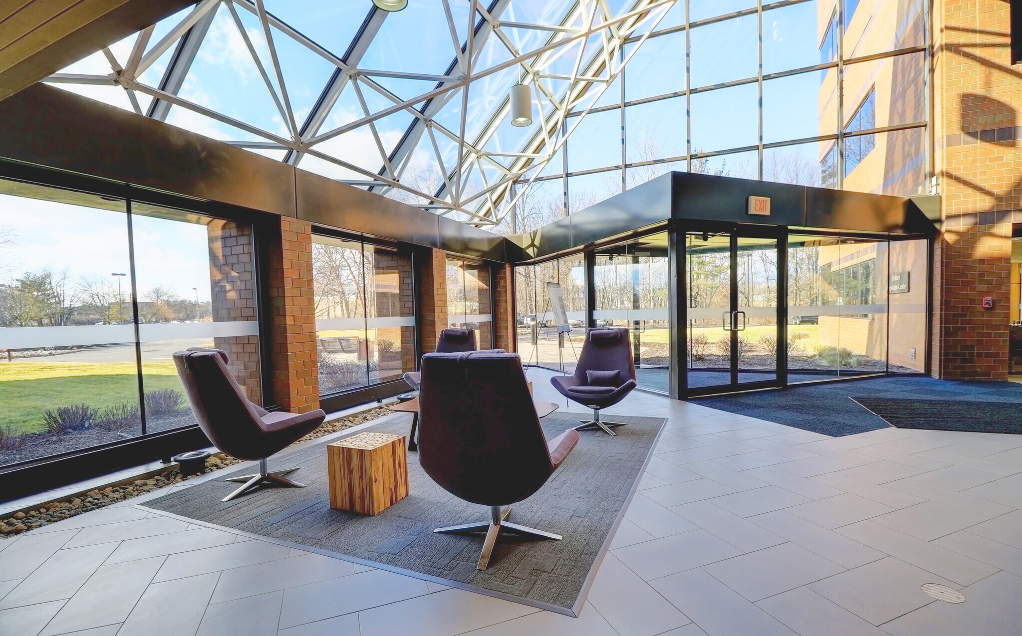 90 E Halsey Rd, Parsippany, NJ à louer Photo principale– Image 1 sur 7