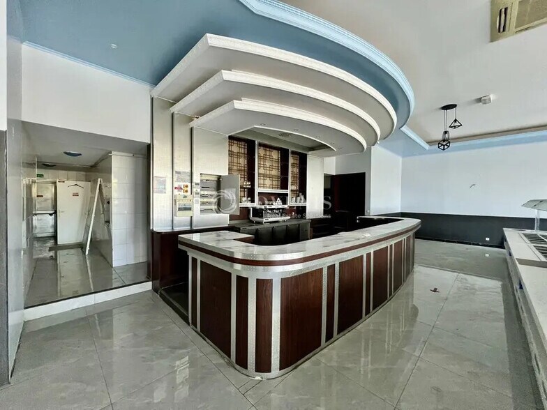 Local commercial dans L'ISLE-ADAM à louer - Photo intérieure – Image 3 sur 6