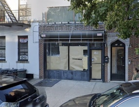 3108 34th St, Astoria, NY à louer Photo de l’immeuble– Image 1 sur 1