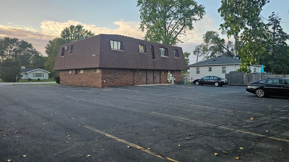 18707 Burnham Ave, Lansing, IL à vendre - Photo de l’immeuble – Image 2 sur 26