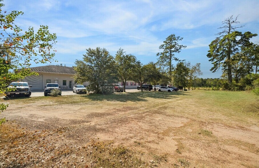 32618 Tamina Rd, Magnolia, TX à vendre - Photo de l’immeuble – Image 3 sur 16