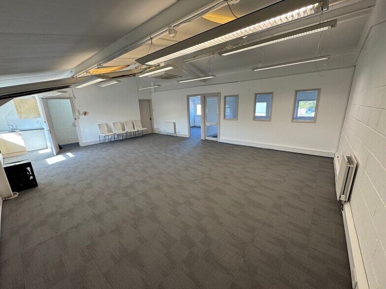 Grahame Park Way, Londres à louer - Photo de l’immeuble – Image 3 sur 7