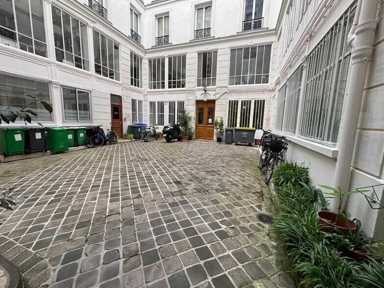 5 Rue Saulnier, Paris à louer - Photo de l’immeuble – Image 3 sur 12