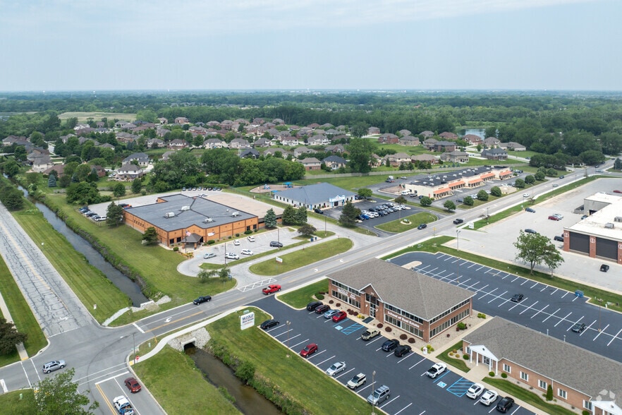 1100 Eagle Ridge Dr, Schererville, IN à vendre - Aérien – Image 2 sur 2