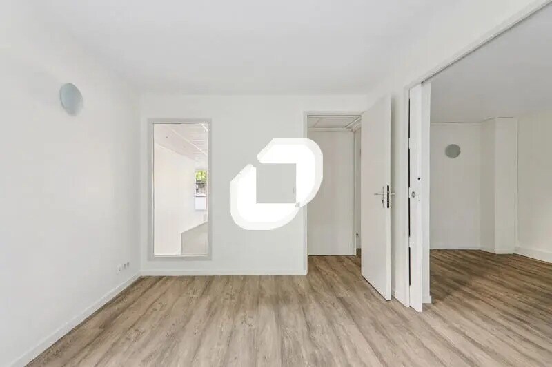 Bureau dans Versailles à louer - Photo de l’immeuble – Image 3 sur 14