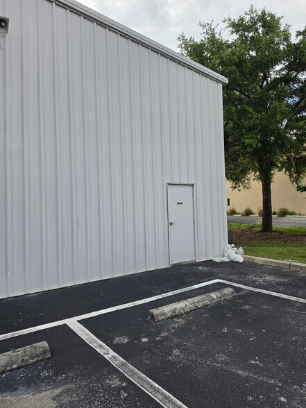 2201 SW 19th Ave Rd, Ocala, FL à louer - Photo de l’immeuble – Image 2 sur 6