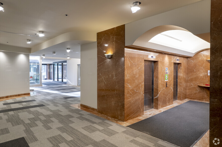 200 Yorkland Blvd, Toronto, ON à louer - Hall d’entrée – Image 3 sur 4