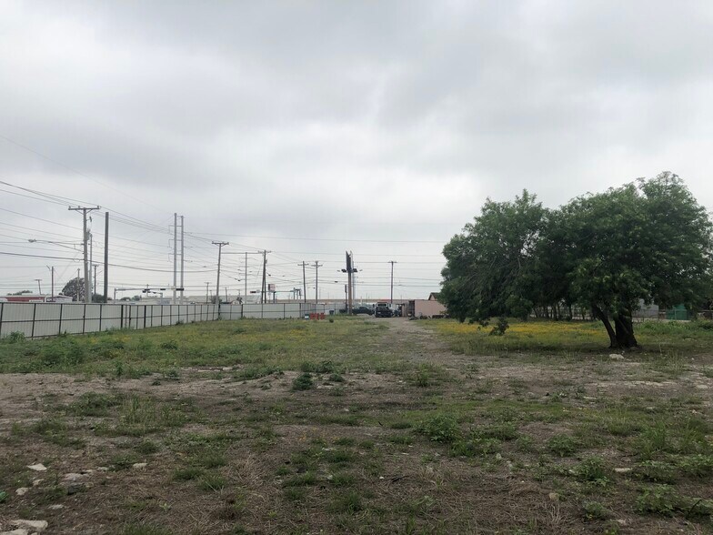 5640 Ayers St, Corpus Christi, TX à vendre - Photo de l’immeuble – Image 3 sur 11