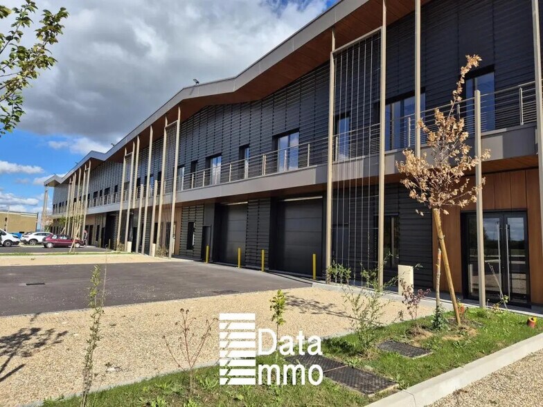 Industriel/Logistique dans Coupvray à louer - Photo de l’immeuble – Image 1 sur 10