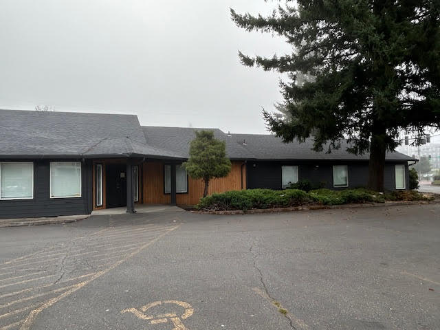 18445 E Burnside St, Portland, OR à vendre - Photo de l’immeuble – Image 1 sur 31