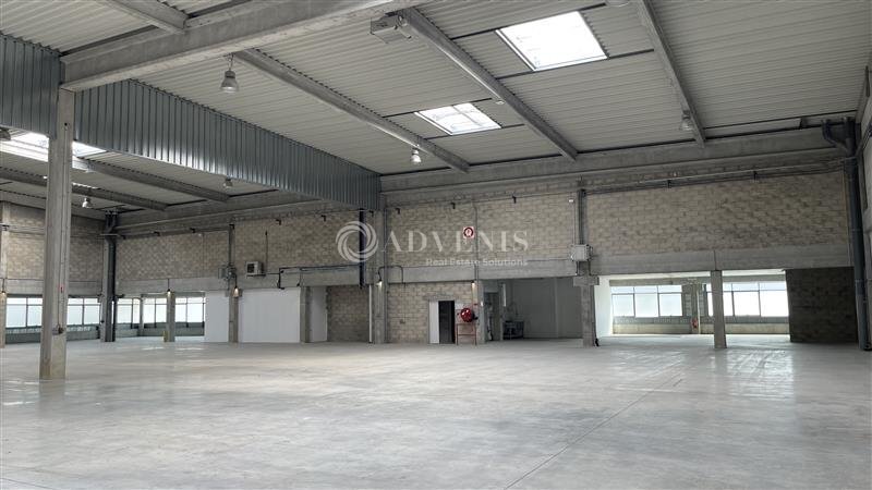 514 Avenue Marguerite Perey, Lieusaint à louer - Photo de l’immeuble – Image 3 sur 12