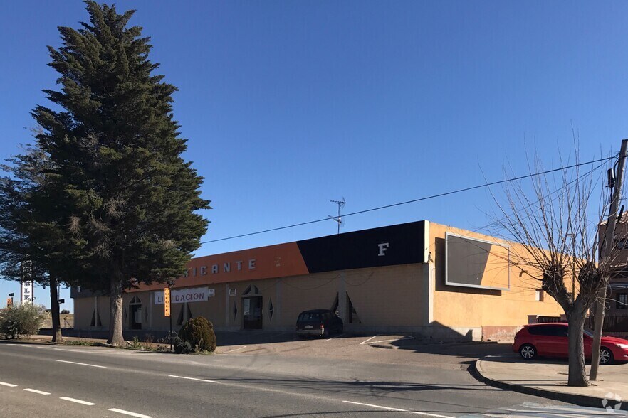 Avenida Calle Cáceres, 6, Polán, Toledo à vendre - Photo de l’immeuble – Image 2 sur 3