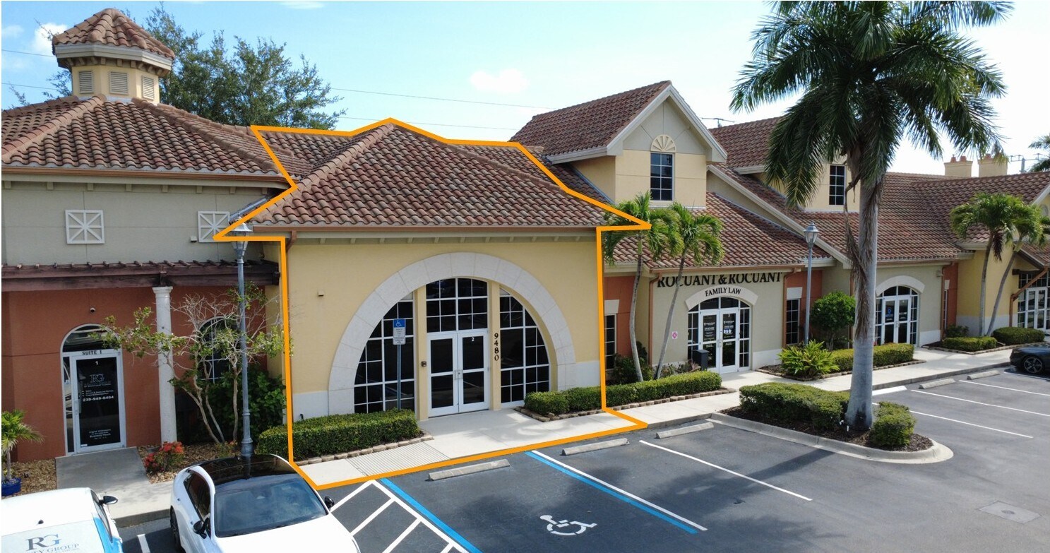 9480 Corkscrew Palms Cir, Estero, FL à louer Photo de l’immeuble– Image 1 sur 8
