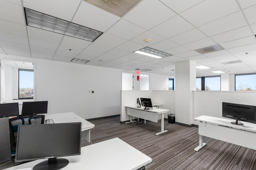 6400 Arlington Blvd, Falls Church, VA à louer - Photo intérieure – Image 3 sur 38