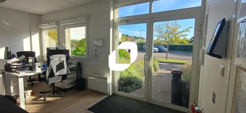 Bureau dans Rosny-sur-Seine à louer - Photo de l’immeuble – Image 3 sur 6