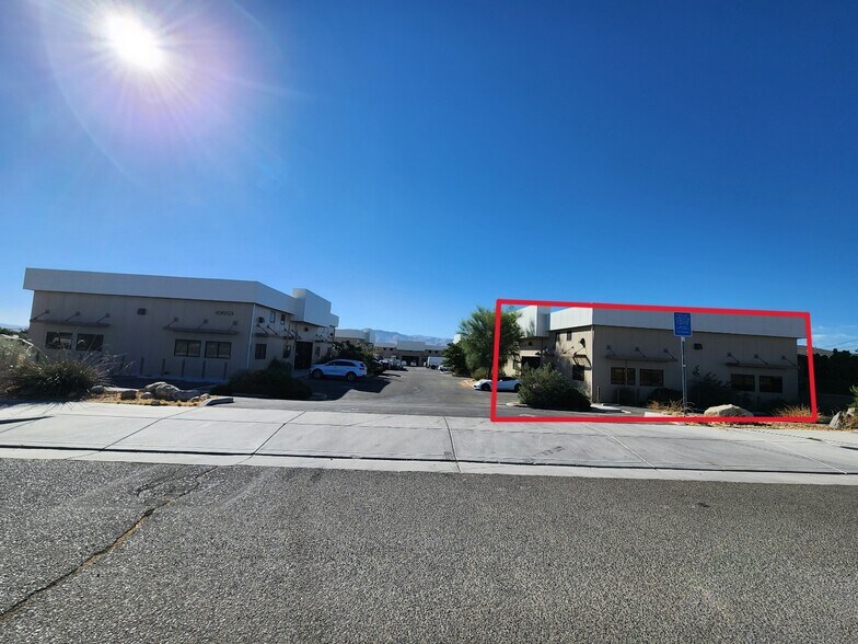 10653 G Ave, Hesperia, CA à louer - Photo de l’immeuble – Image 2 sur 6