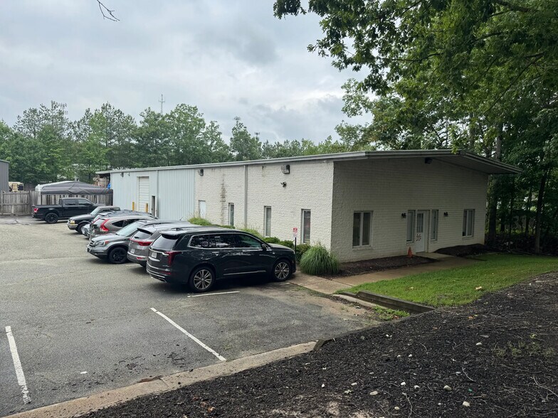 12700 Oak Lake Trl, Midlothian, VA à vendre - Photo de l’immeuble – Image 3 sur 7
