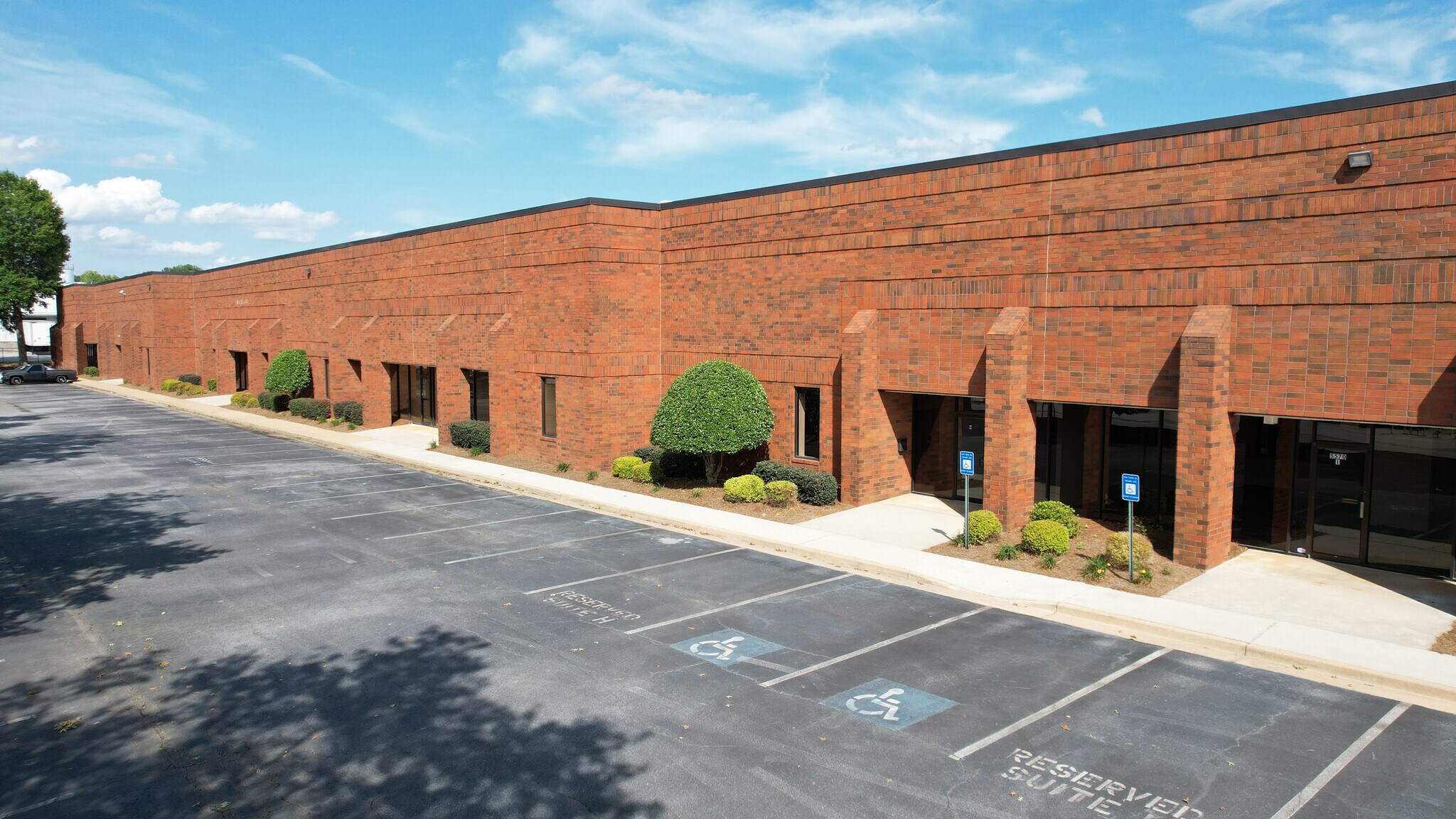 5570 Tulane Dr SW, Atlanta, GA à louer Photo principale– Image 1 sur 4