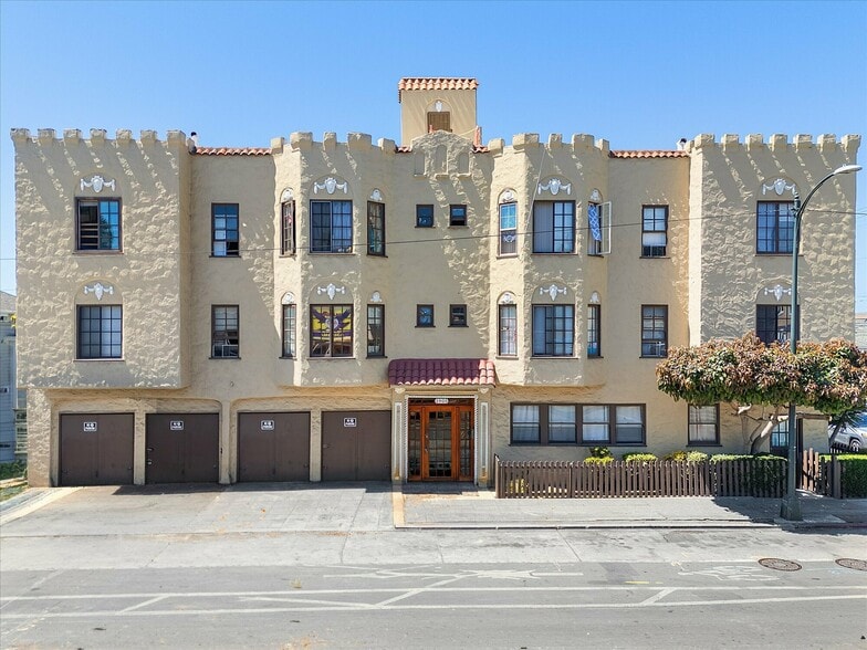 1905 Foothill Blvd, Oakland, CA à vendre - Photo de l’immeuble – Image 3 sur 21