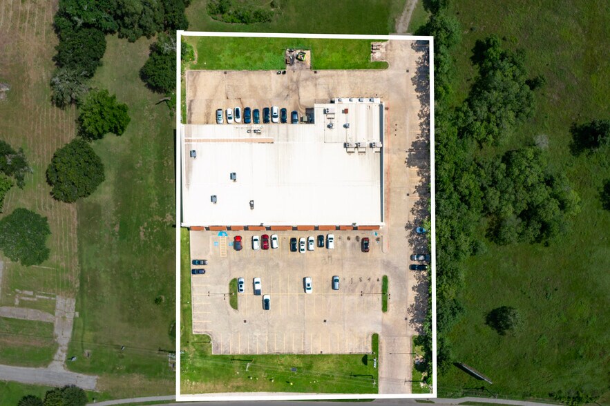 4020 7th St, Bay City, TX à louer - Photo de l’immeuble – Image 3 sur 27