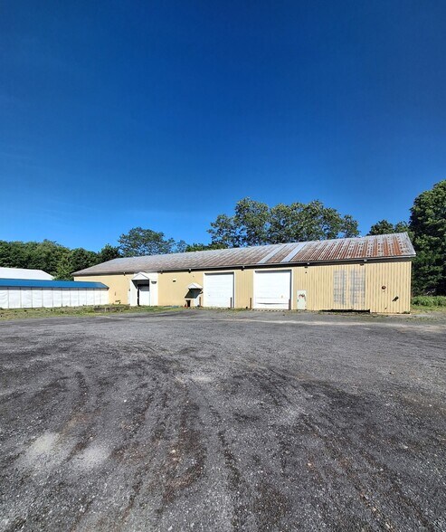 755 E Seneca St, Oswego, NY à louer - Photo de l’immeuble – Image 3 sur 3