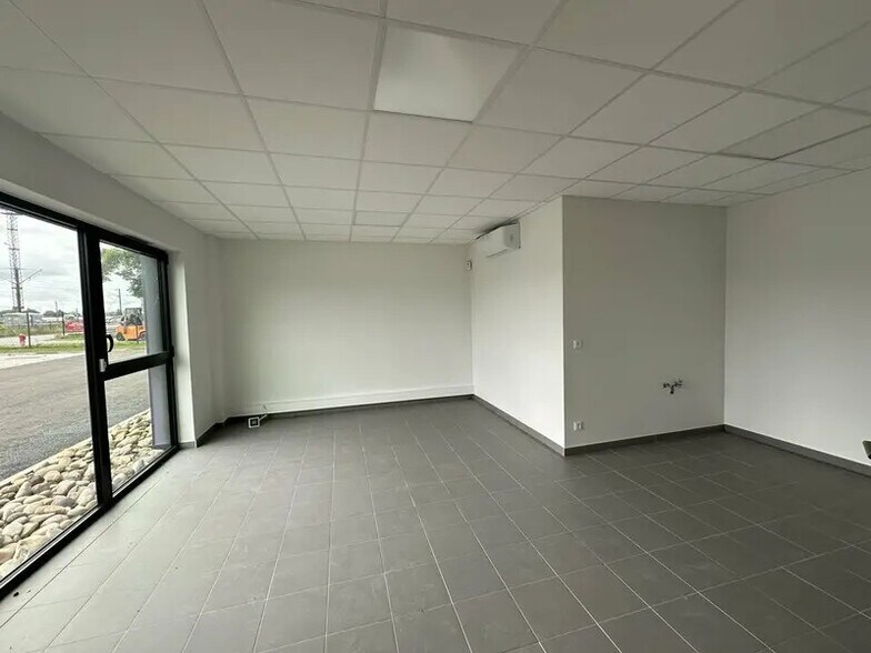 Local d'activités dans Souffelweyersheim à vendre - Photo de l’immeuble – Image 3 sur 10