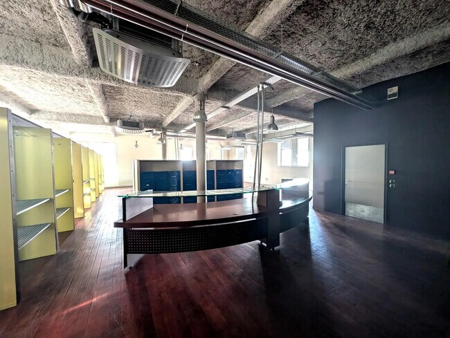 Plus de détails pour Rue Des Docks Rémois, Bétheny - Bureau à vendre