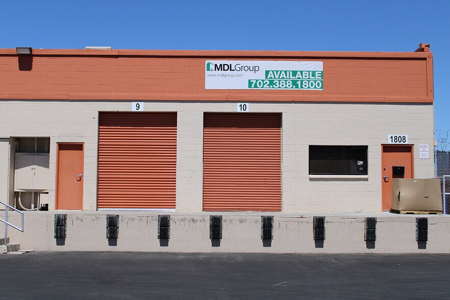 1808-1816 Industrial Rd, Las Vegas, NV à louer - Photo de l’immeuble – Image 2 sur 6