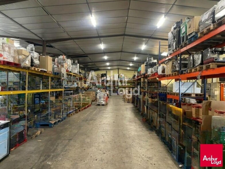 Local d'activités dans Vineuil à vendre - Photo intérieure – Image 2 sur 2