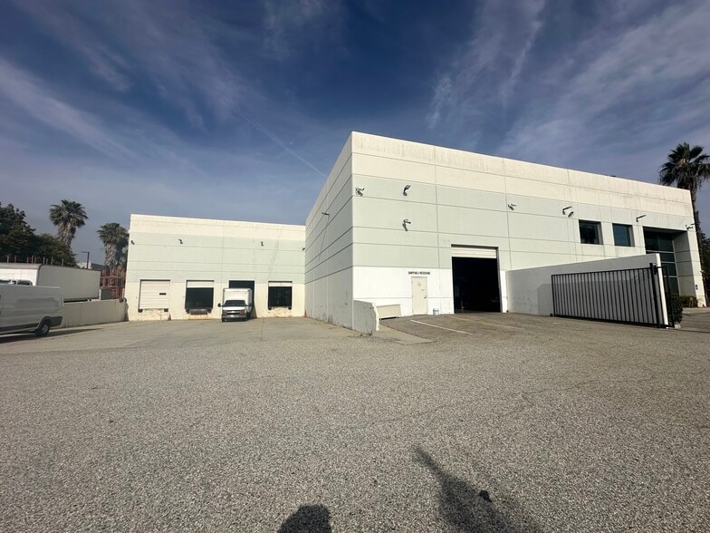 13875 Live Oak Ave, Irwindale, CA à vendre - Photo de l’immeuble – Image 2 sur 36