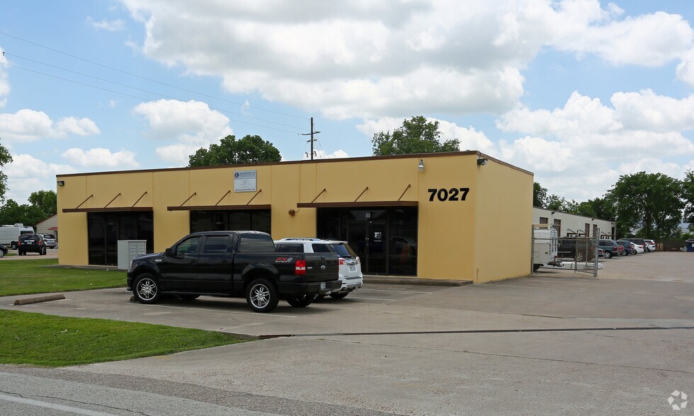7027 Belgold St, Houston, TX à louer - Photo principale – Image 1 sur 3