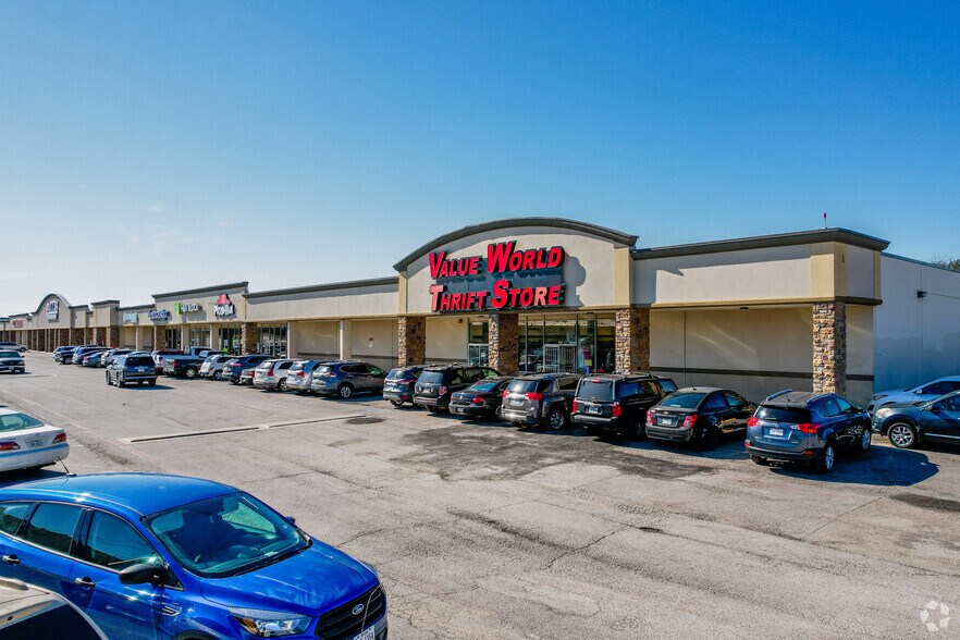 2223-2247 S Buckner Blvd, Dallas, TX à louer - Photo de l’immeuble – Image 2 sur 4
