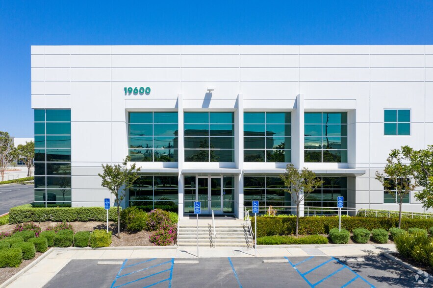 19800-19888 Van Ness Ave, Torrance, CA à louer - Photo de l’immeuble – Image 2 sur 6