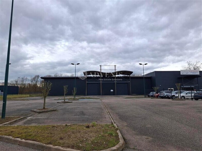 Local d'activités dans Dombasle-sur-Meurthe à vendre - Photo de l’immeuble – Image 3 sur 9
