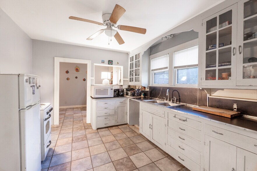 505 N 12th St, McAllen, TX à vendre - Photo intérieure – Image 3 sur 7