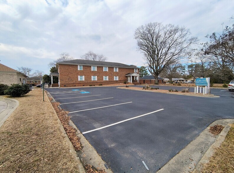 516 Beaumont Rd, Fayetteville, NC à louer - Photo de l’immeuble – Image 2 sur 22