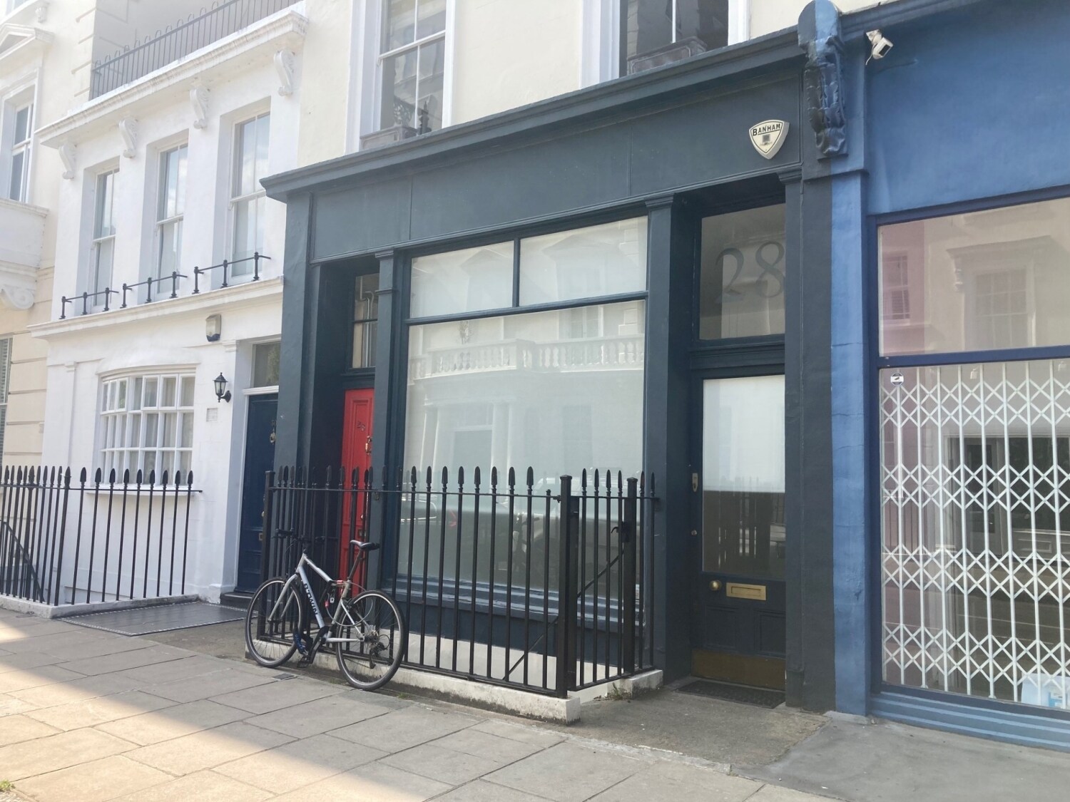 28 Moreton St, Londres à louer Photo de l’immeuble– Image 1 sur 3