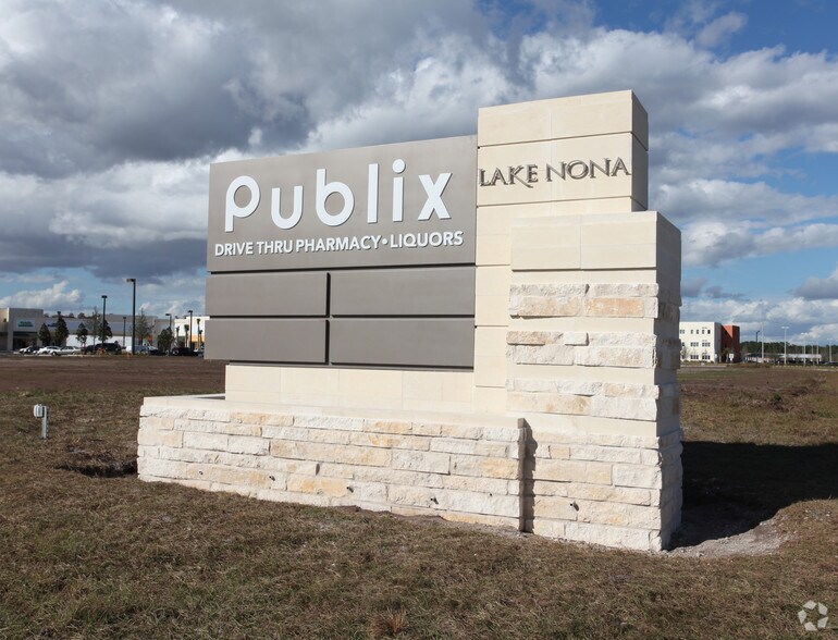 13900 Narcoossee Rd, Orlando, FL à louer - Photo de l’immeuble – Image 3 sur 3