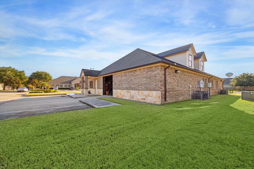 435 Mason Park Blvd, Katy, TX à vendre - Photo de l’immeuble – Image 3 sur 34