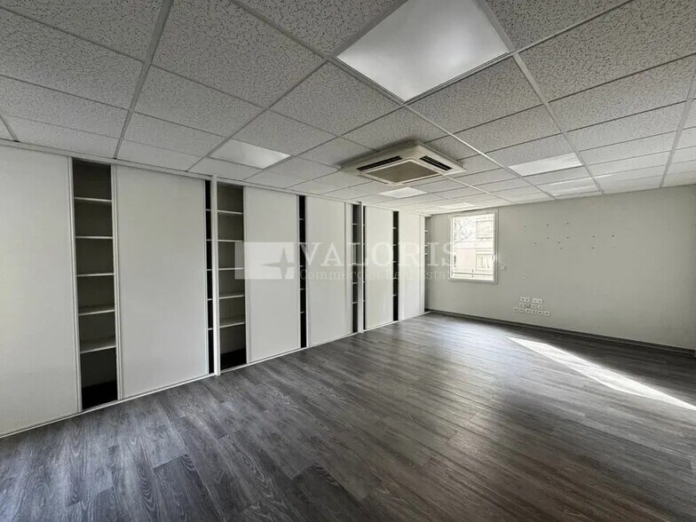Bureau dans Lyon à louer - Photo de l’immeuble – Image 2 sur 8