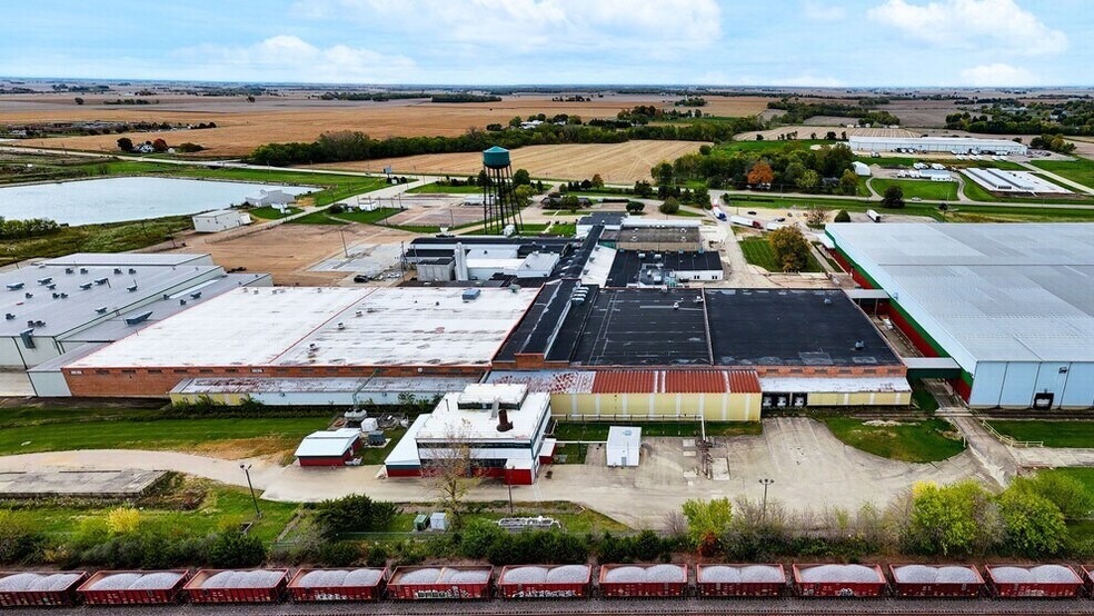 347 N 43rd Rd, Mendota, IL à louer - Photo de l’immeuble – Image 2 sur 20