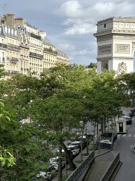 Bureau dans Paris à vendre - Photo de l’immeuble – Image 1 sur 13