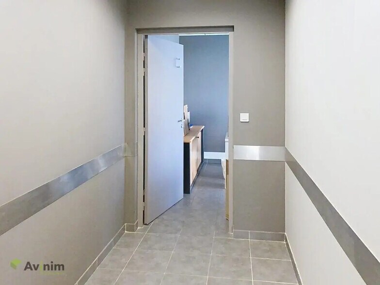 Bureau dans Remiremont à louer - Photo de l’immeuble – Image 3 sur 10