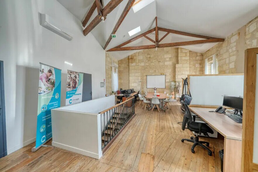 Bureau dans Bordeaux à vendre - Photo de l’immeuble – Image 2 sur 8
