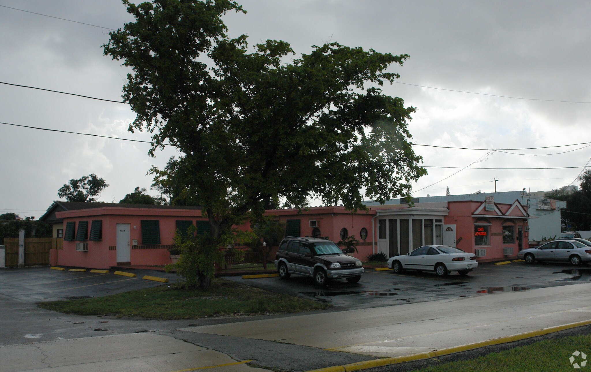 923-925 Old Federal Hwy, Hallandale Beach, FL à vendre Photo principale– Image 1 sur 3