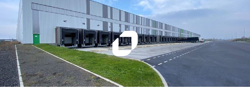 Industriel/Logistique dans Andrézieux-Bouthéon à louer - Photo de l’immeuble – Image 1 sur 10