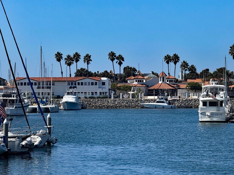 2800-2840 Harbor Blvd, Oxnard, CA à vendre - Photo de l’immeuble – Image 1 sur 12