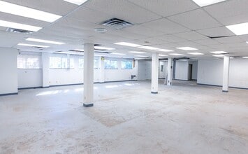 5595 Roy St, Burnaby, BC à louer Photo intérieure– Image 1 sur 5