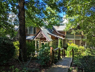 Plus de détails pour 447 Lily Pad Ln, Flat Rock, NC - Spécialisé à vendre