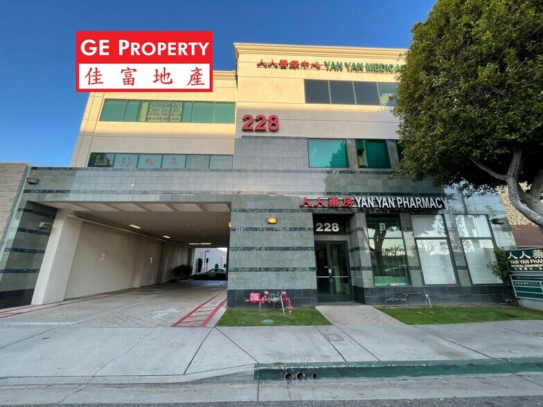 228 N Garfield Ave, Monterey Park, CA à louer - Photo de l’immeuble – Image 1 sur 8